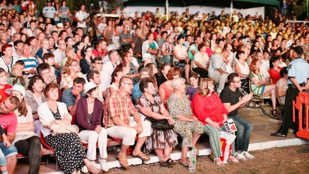 DAS „JUGENDTROPHÄE“ FEST – AUGUST